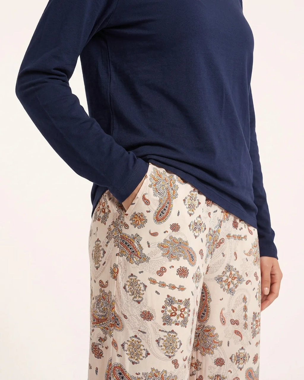 2 Piece Pajama Set Long Sleeve Top & Printed Pants